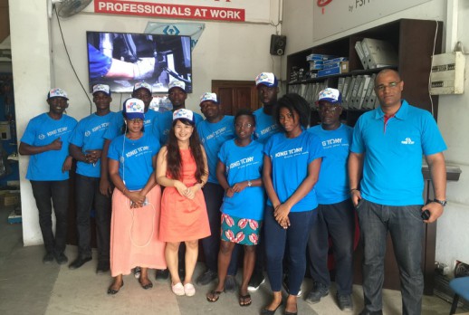 Los empleados de KING TONY