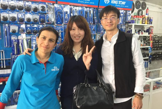 KING TONY与客户 - 01