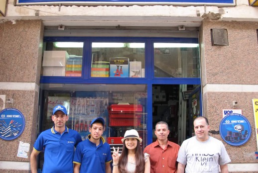 KING TONY与客户 - 01