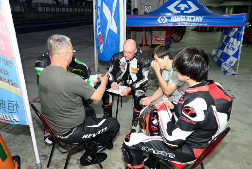 The coach taught the students - 05