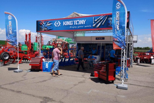 KING TONY booth - 02