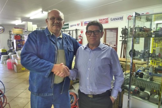 KING TONY与客户 - 05