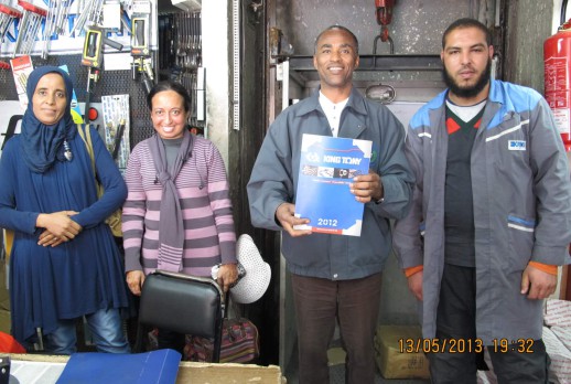 KING TONY与客户 - 01