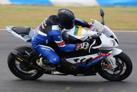 The coach rode motorcycle - 13