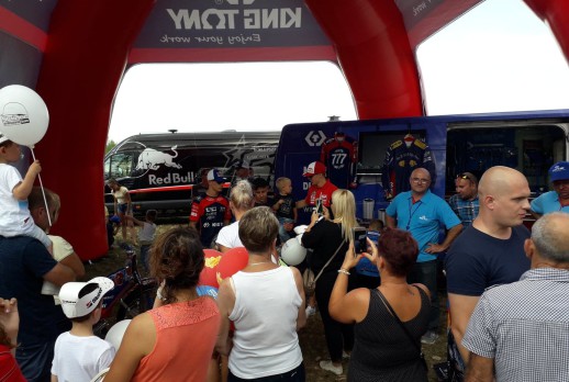 賽車手簽名會-04