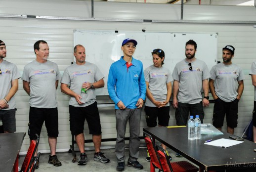 El representante de la empresa KING TONY