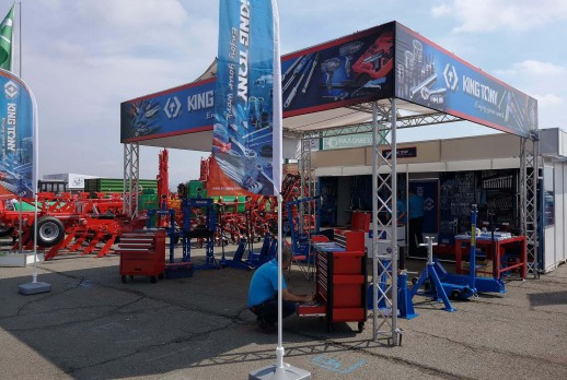 KING TONY booth - 05