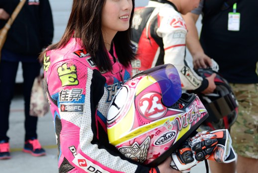 宋致伸车手与VITA在场边教学 - 02