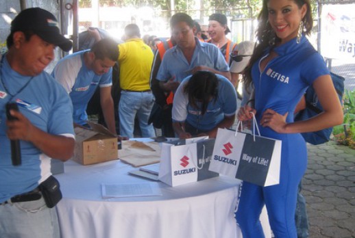 SUZUKI 给顾客的小礼物