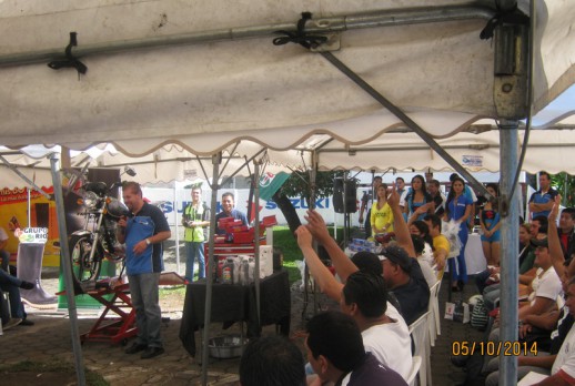 SUZUKI 户外促销的现况 - 01