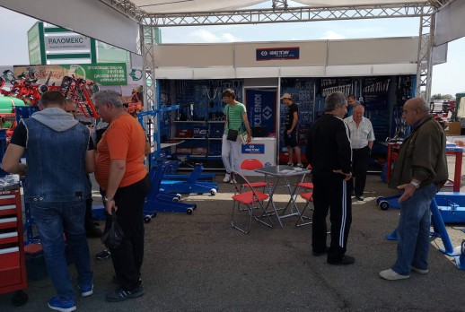 The state of KING TONY booth - 02