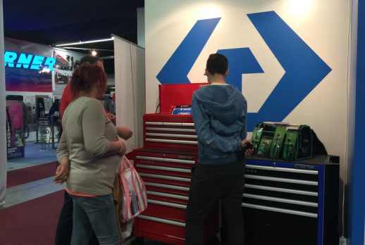 消费者参访 KING TONY 摊位 - 06