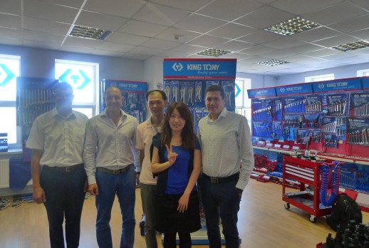 KING TONY与客户们 - 01