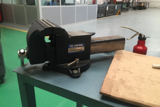 KING TONY工具在汽车维修厂 - 02