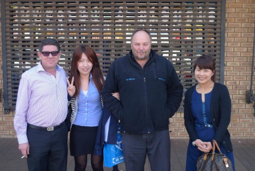 KING TONY与客户 - 03