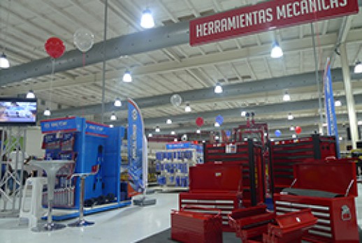 KING TONY Visited Dominican Customer in 2017