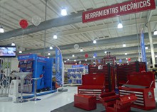 KING TONY visitó clientes dominicanos en 2017